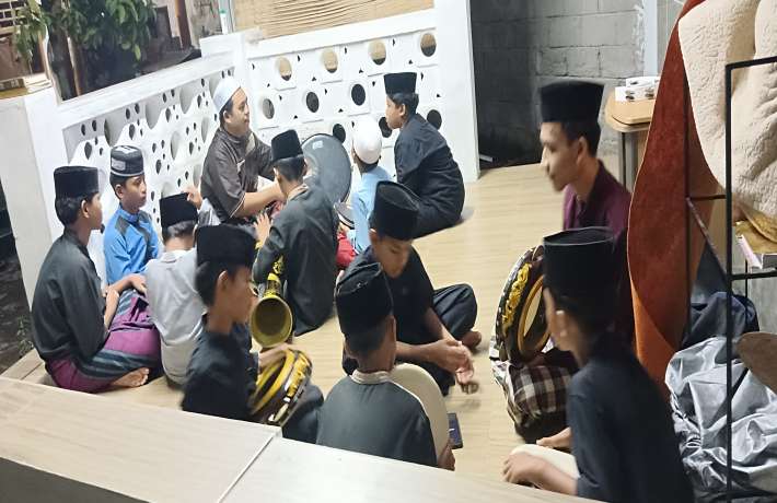 Latihan Hadrah